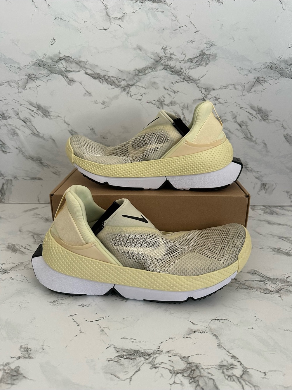 Nike GO FlyEase Alabaster Athletic Shoes Comfort Work DR5540 Women’s Size 10